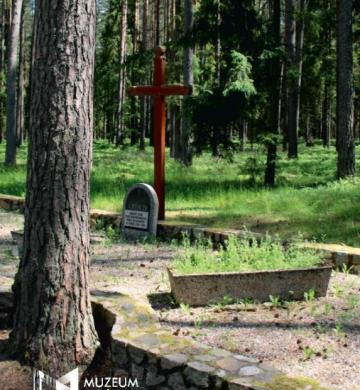 Grób NR 20