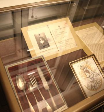 Mementoes related to blessed sister Alicja Kotowska presented at exhibition
