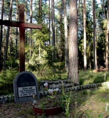 GRÓB NR 16