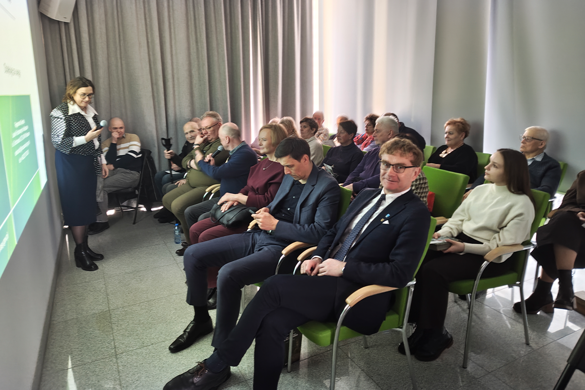 uczestnicy wykładu o Lasach Piaśnickich