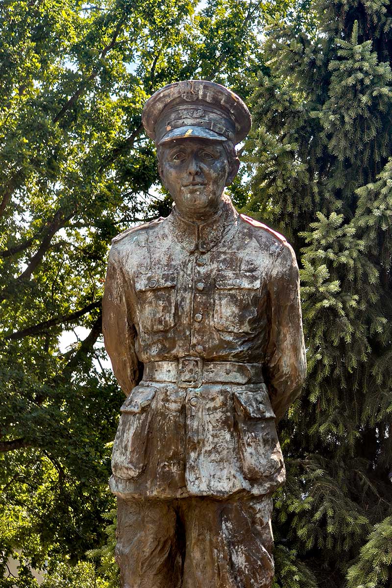pomnik Romana Kuniewskiego