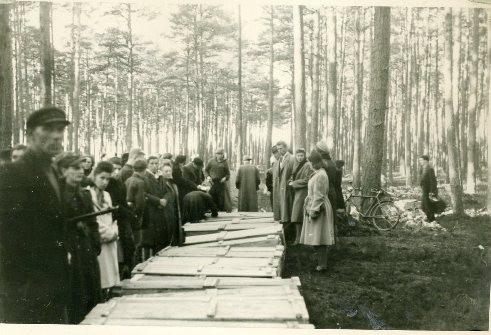 Ekshumacja ofiar zbrodni piasnickiej