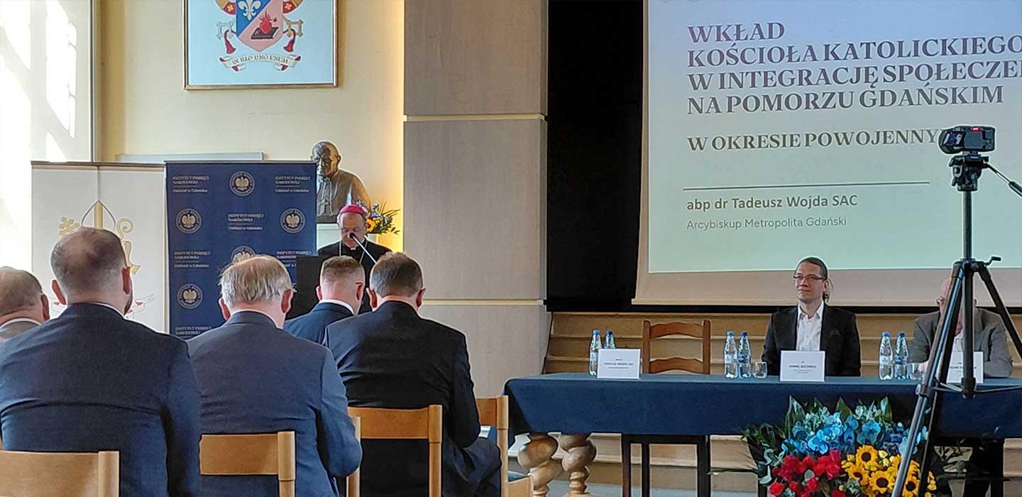 konferencja wokół stulecia biskupstwa gdańskiego