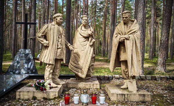 legowisko więźniów KL Stutthof w Lesie Piaśnickim