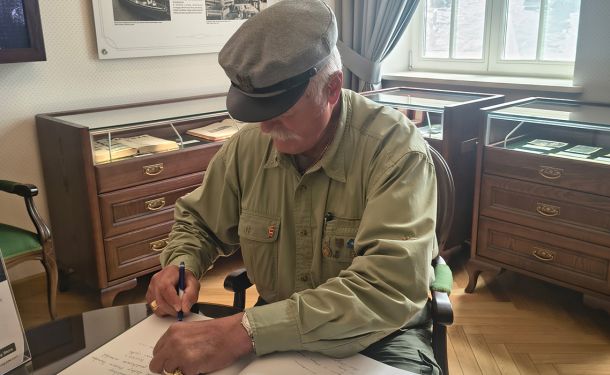 Komendant Stowarzyszenia Orzeł Biały w Muzeum Piaśnickim