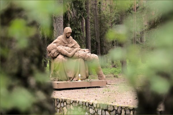 pomnik w Lasach Piaśnickich